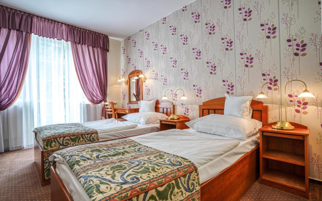 Hotel Erzsebet Hévíz Екстериор снимка
