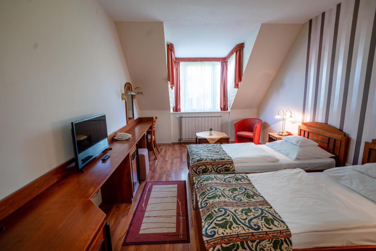 Hotel Erzsebet Hévíz Екстериор снимка