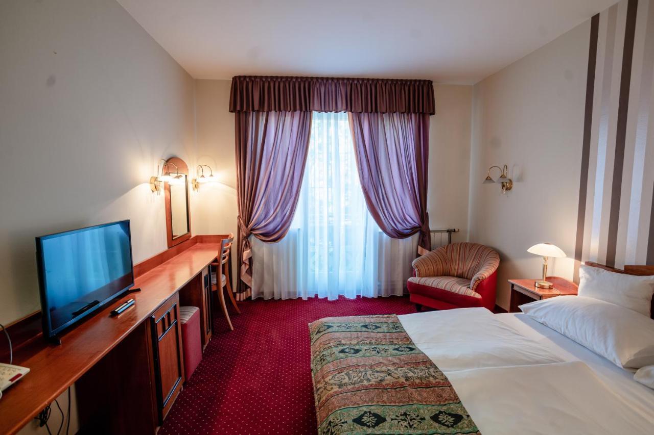 Hotel Erzsebet Hévíz Екстериор снимка