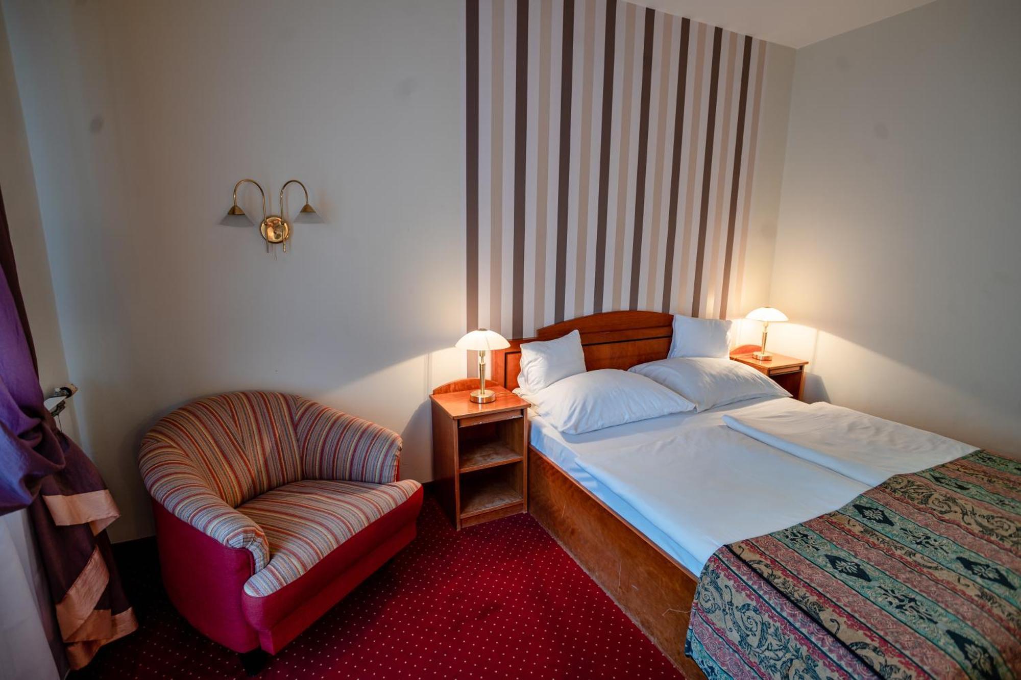 Hotel Erzsebet Hévíz Екстериор снимка