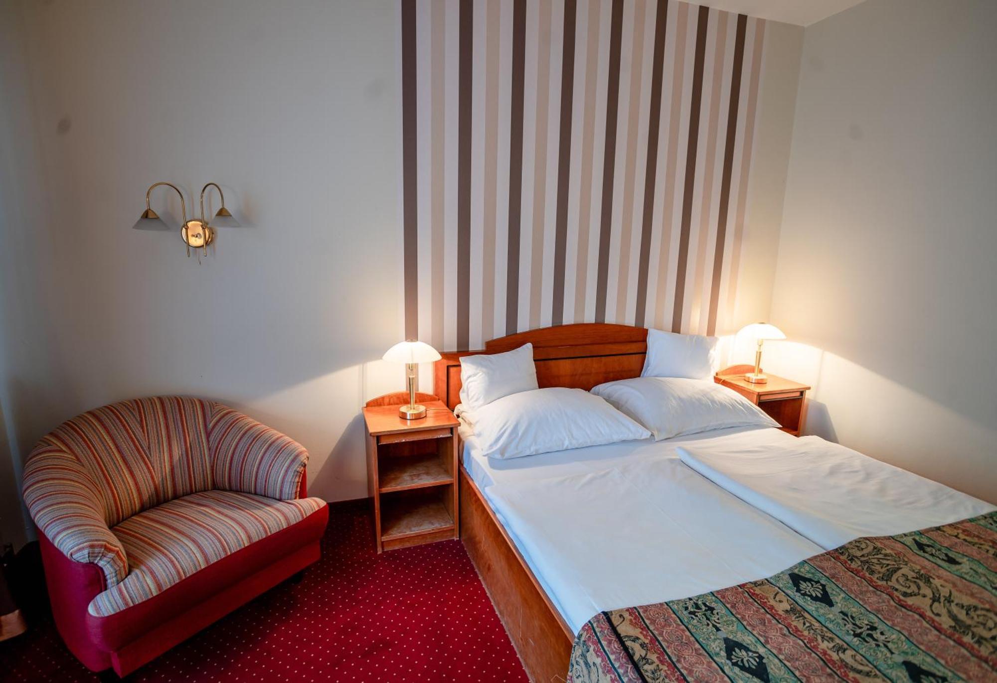 Hotel Erzsebet Hévíz Екстериор снимка
