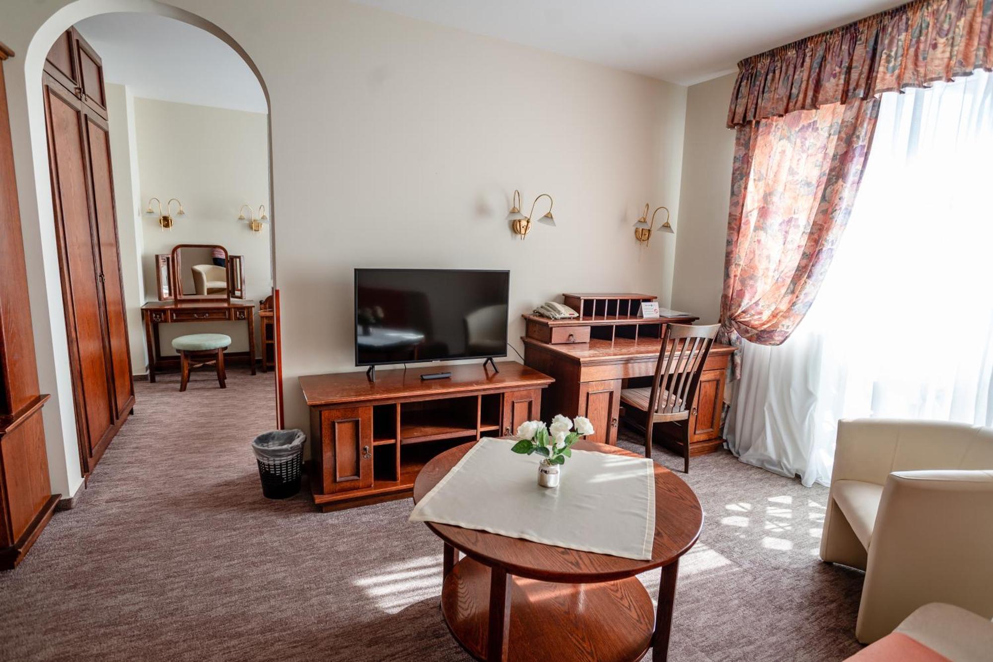 Hotel Erzsebet Hévíz Екстериор снимка
