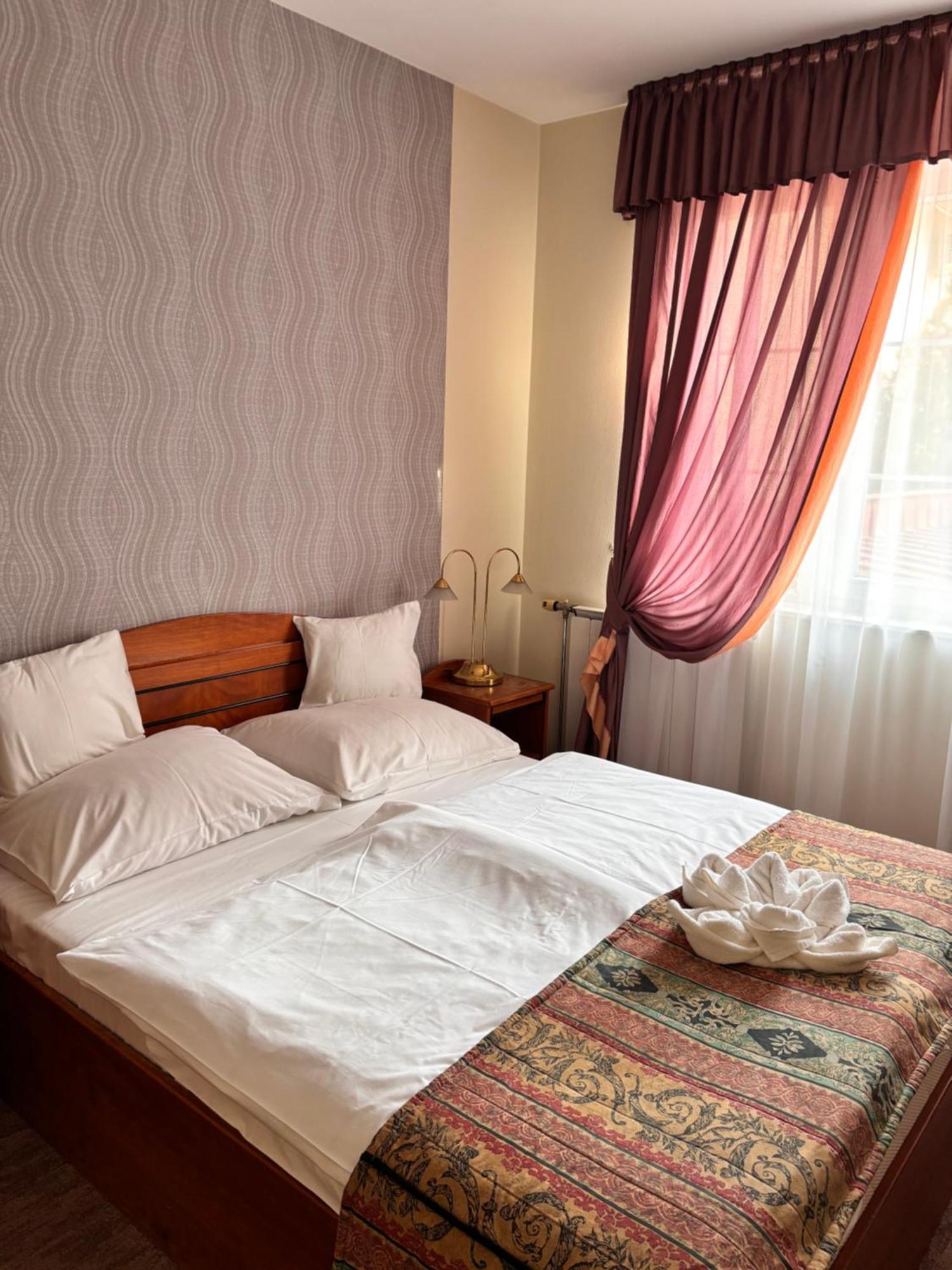 Hotel Erzsebet Hévíz Екстериор снимка