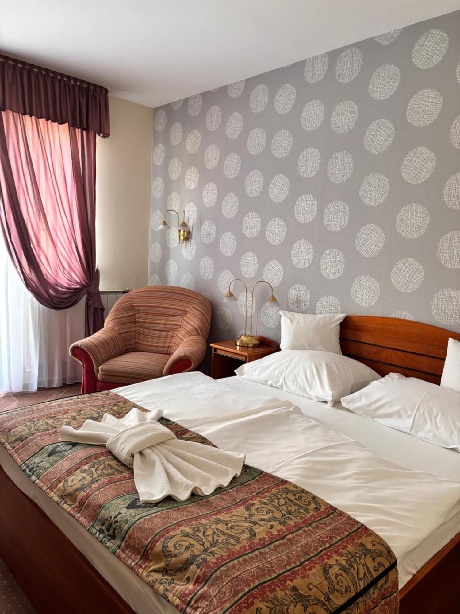 Hotel Erzsebet Hévíz Екстериор снимка