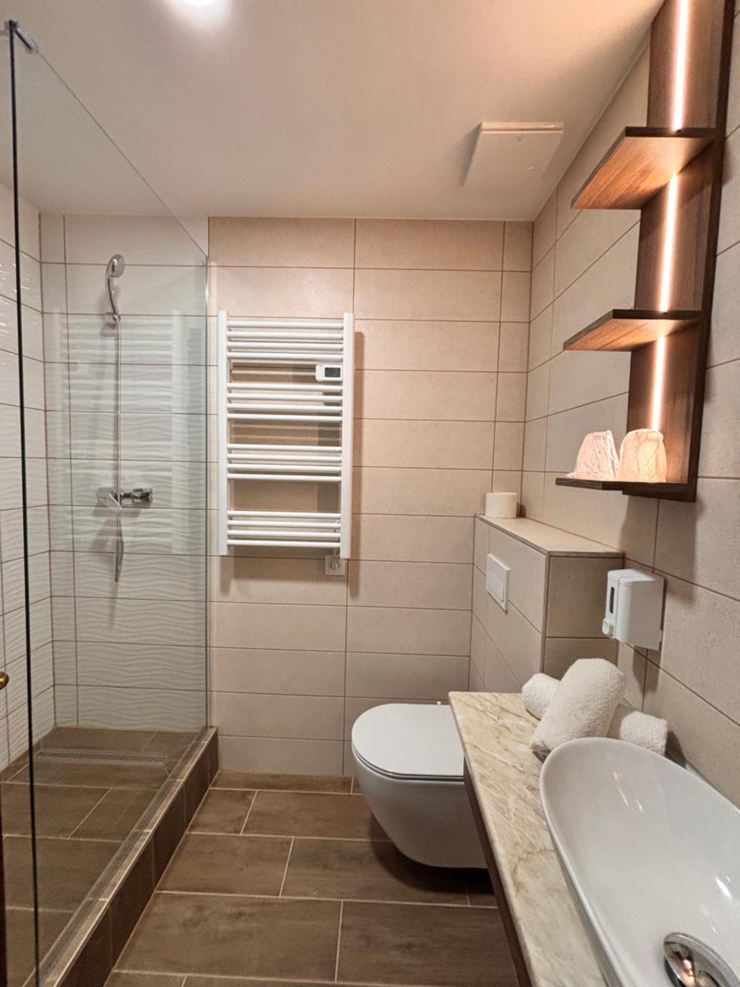 Hotel Erzsebet Hévíz Екстериор снимка