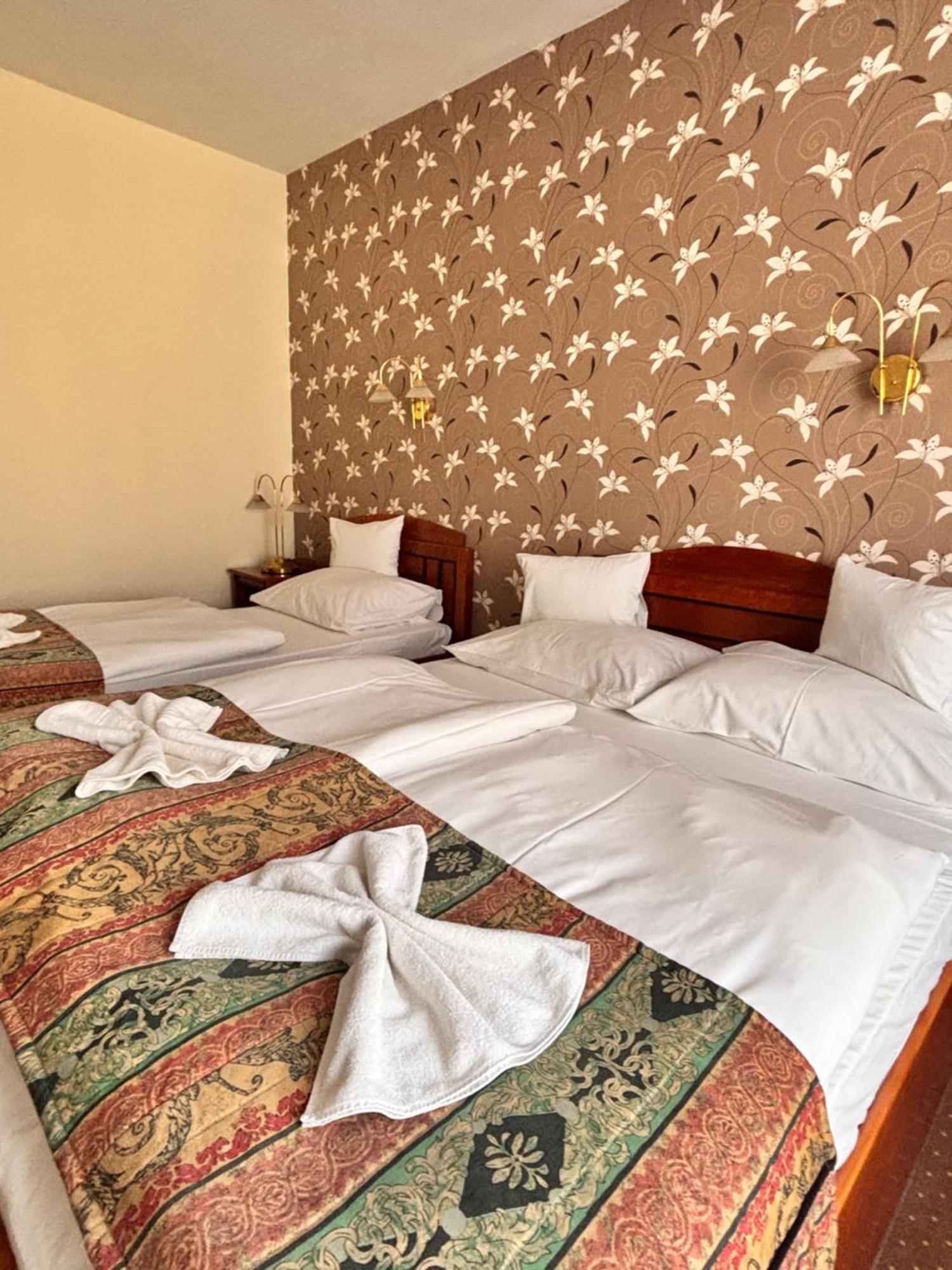Hotel Erzsebet Hévíz Екстериор снимка